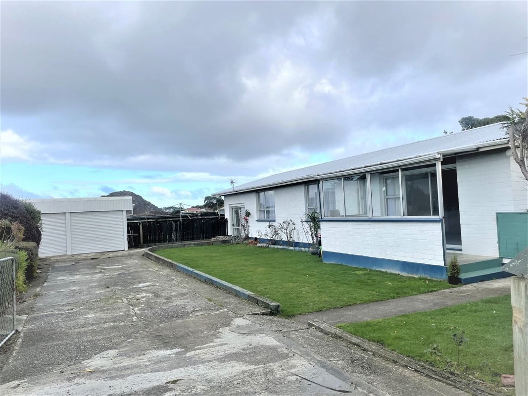 8 Scott Street, Strathern, Invercargill - Carousel 2