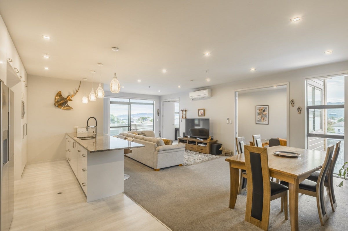 19/374 Jackson Street, Petone, Lower Hutt - Carousel 2