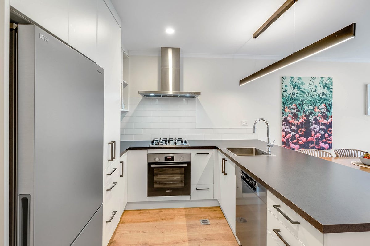 1/6 Walsh Street, Forest Lake, Hamilton - Carousel 2