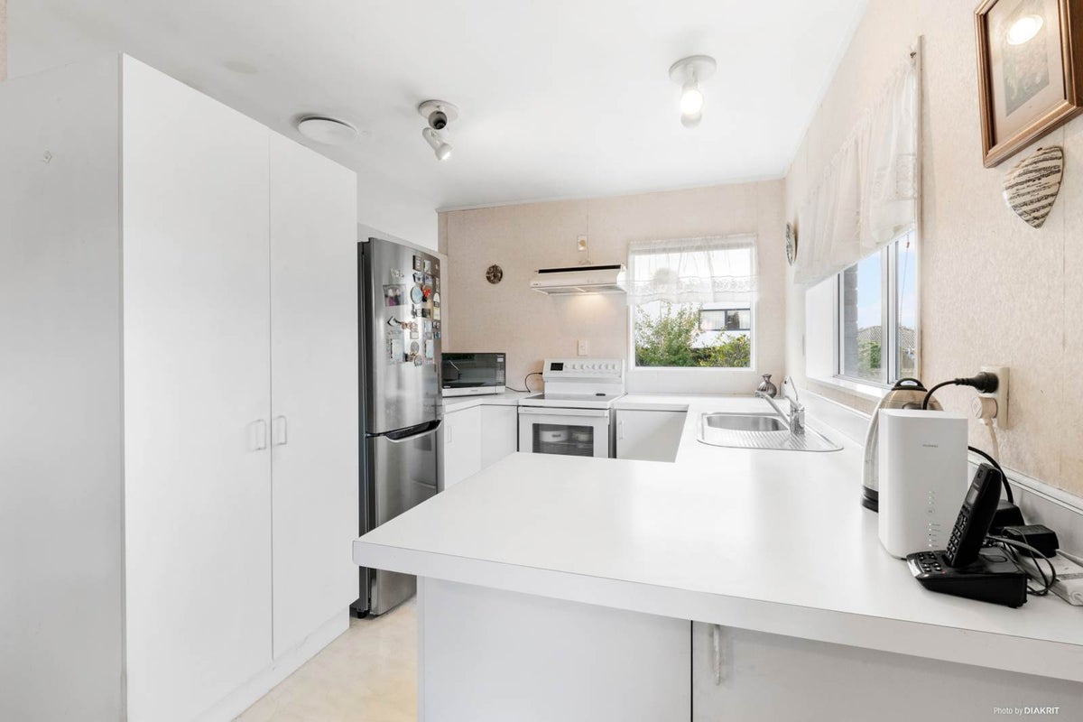 1/62 Clydesdale Avenue, Somerville, Manukau - Carousel 2
