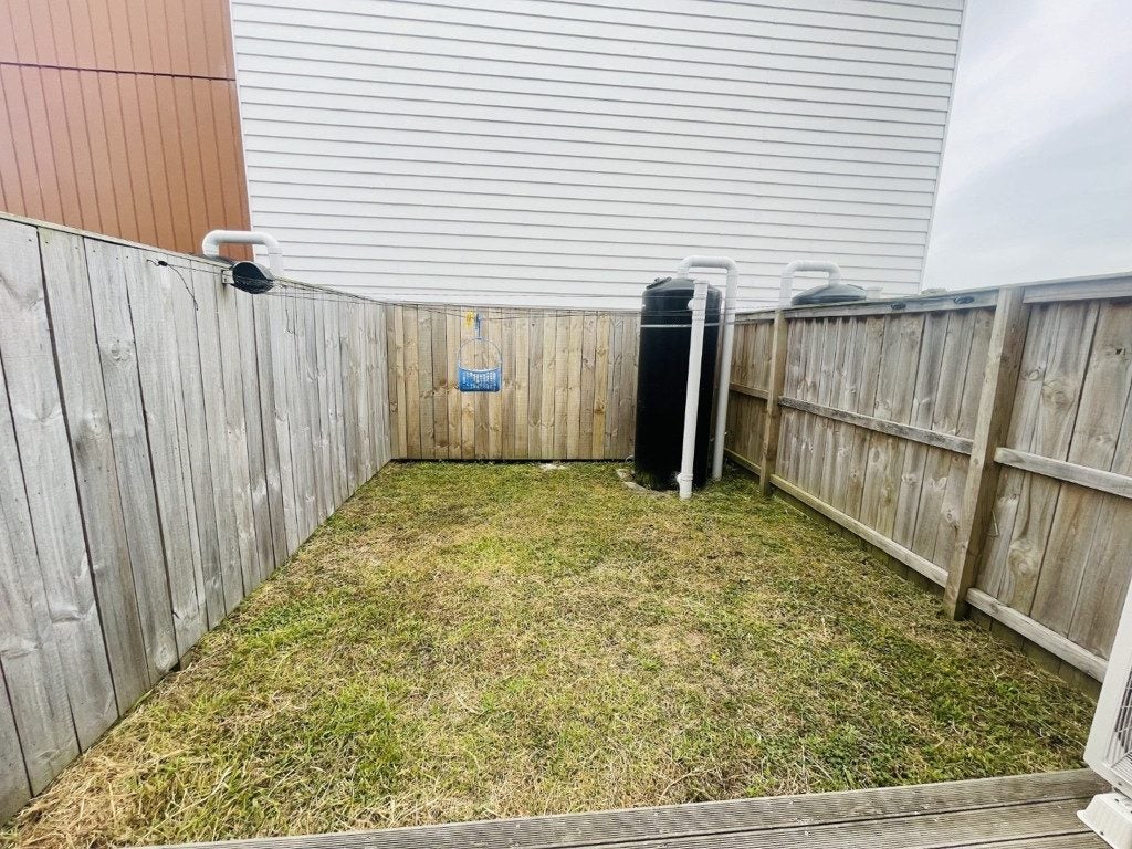 10/1 Sylvan Crescent, Te Atatu South, Auckland - Carousel 7