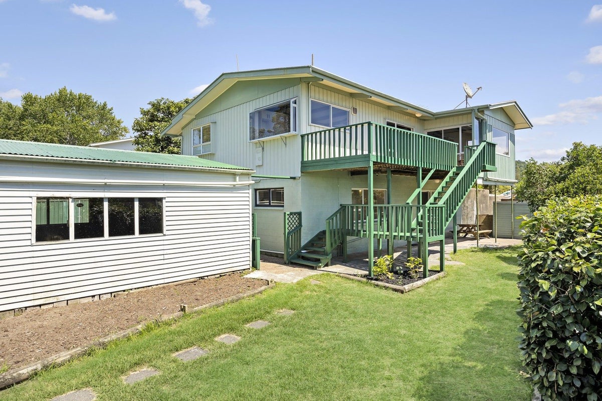 12 Kawakawa-Orere Road, Papakura - Carousel 2