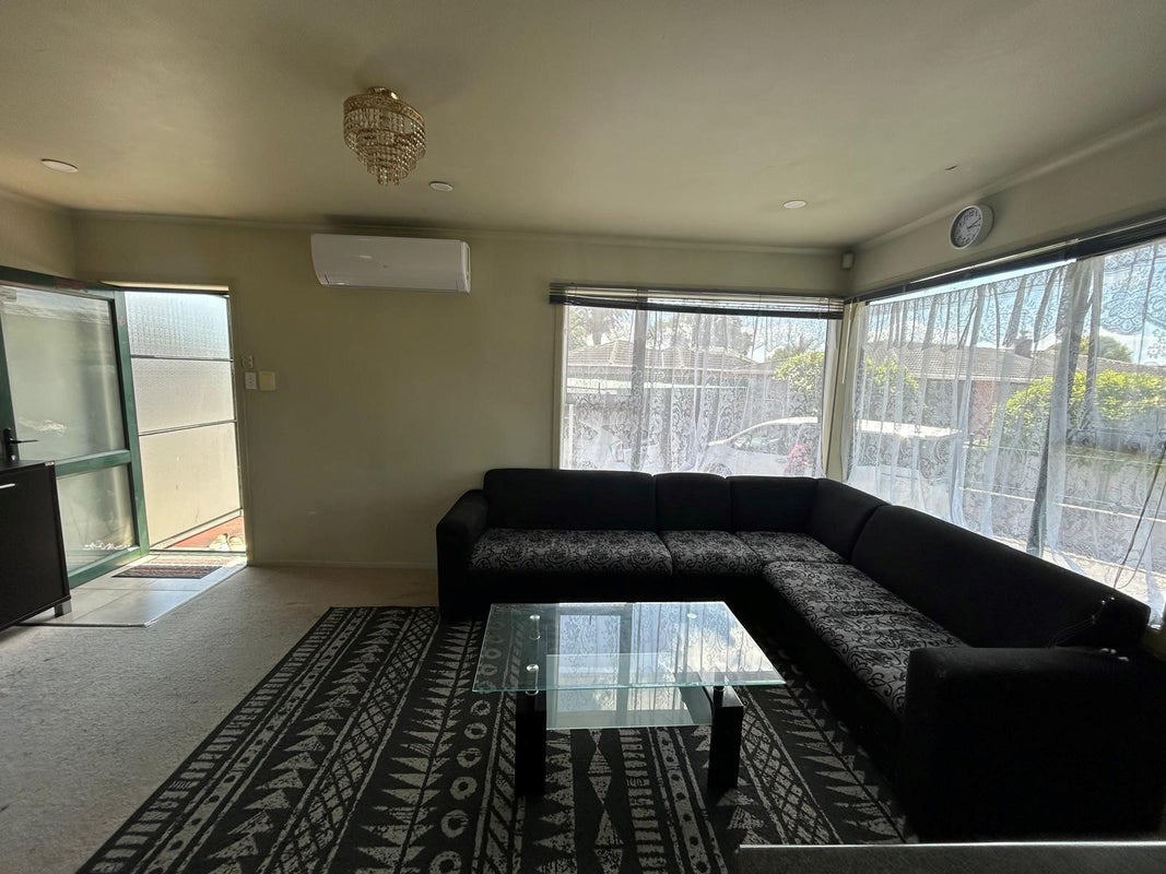 1/13 Rito Place, Papatoetoe, Auckland - Carousel 2
