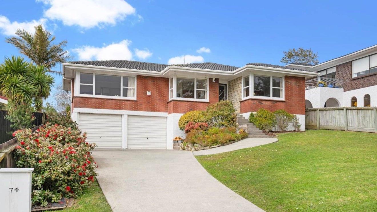 74 Gossamer Drive, Pakuranga Heights, Auckland - Carousel 1