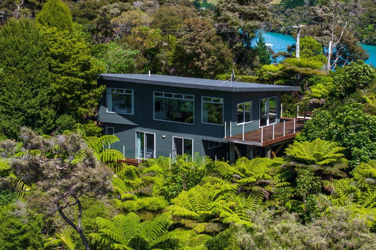 1685 Kenepuru Road, BROUGHTON BAY - Carousel 1