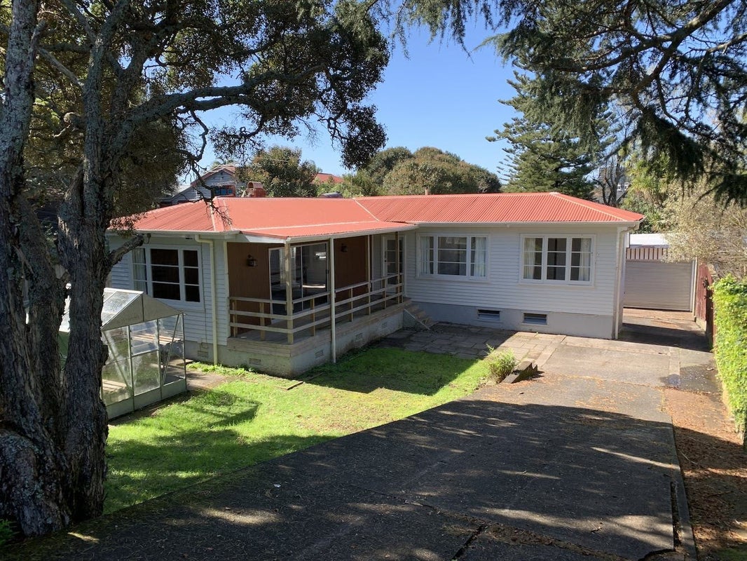 29 Wattle Street, New Lynn, Auckland - Carousel 1