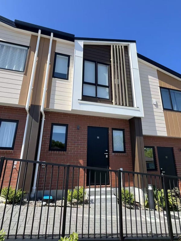 11/26 Springvale Drive, Fairview Heights, Auckland - Carousel 1