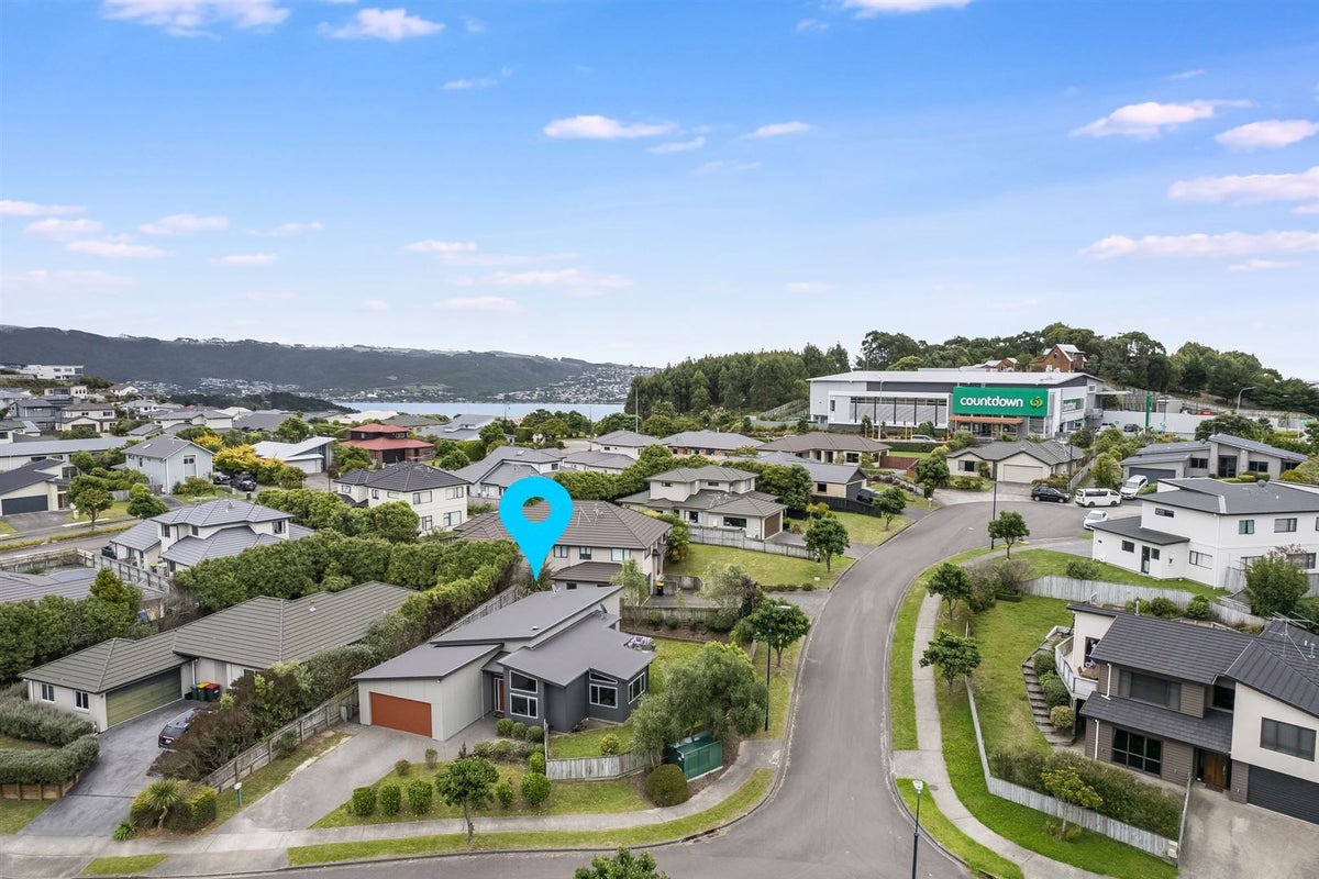 5 Fiordland Place, Aotea, Porirua - Carousel 25