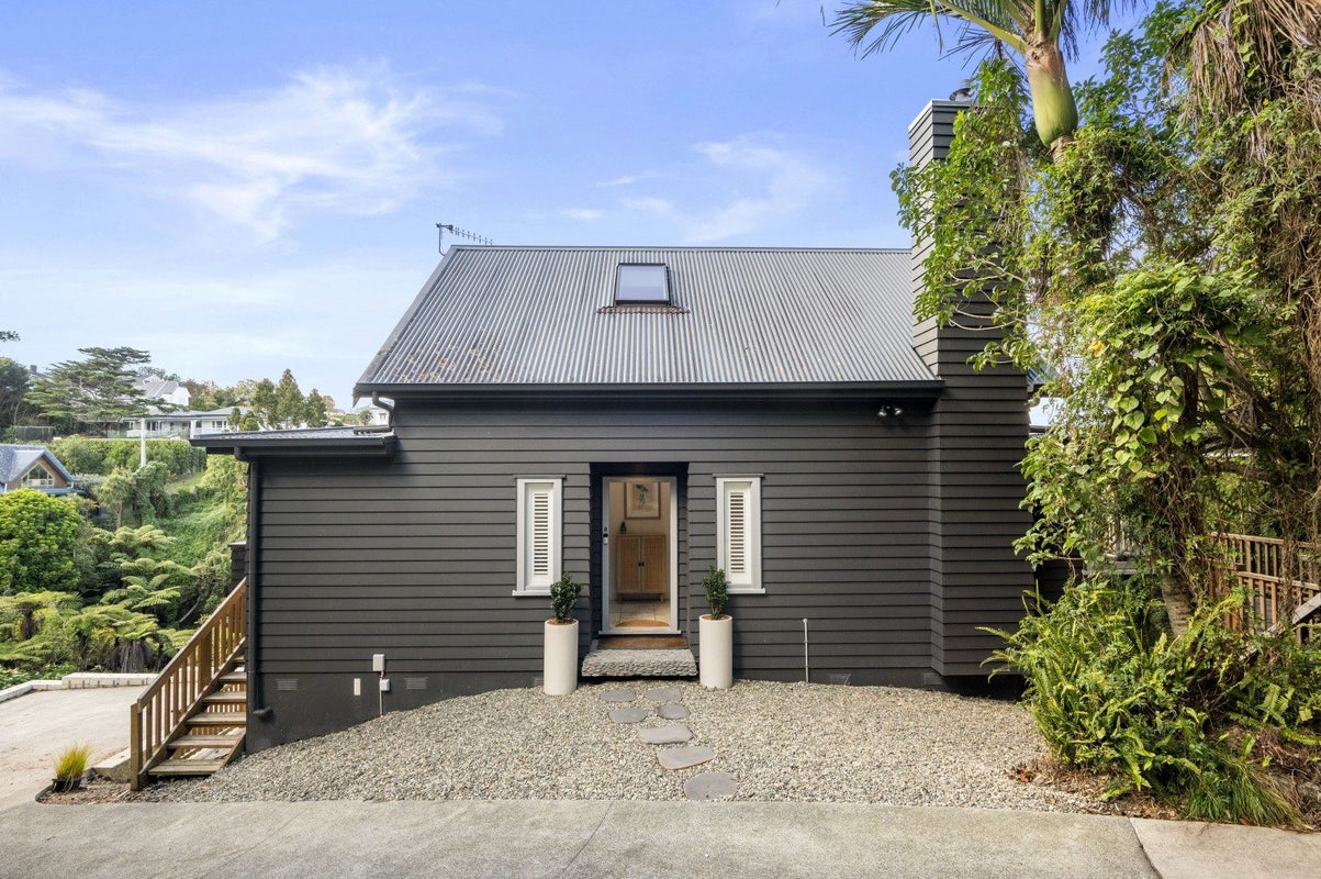 8 Inkster Street, Birkenhead, Auckland - Carousel 1