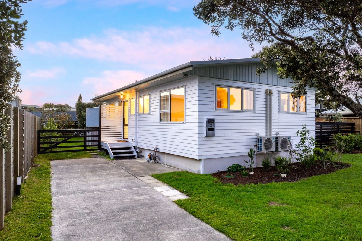 3 The Southern Isle, Omaha, Rodney, Auckland - Carousel 2
