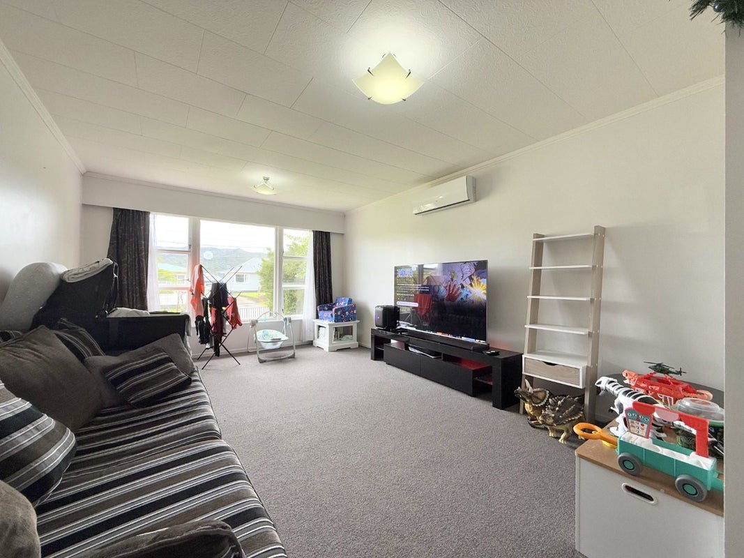 14 Ruthven Road, Wainuiomata, Lower Hutt - Carousel 2
