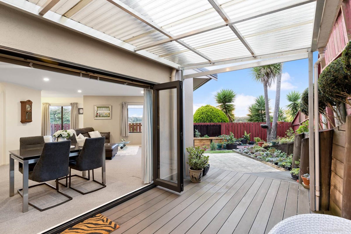 23A Lewisham Street, Highland Park, Auckland - Carousel 2