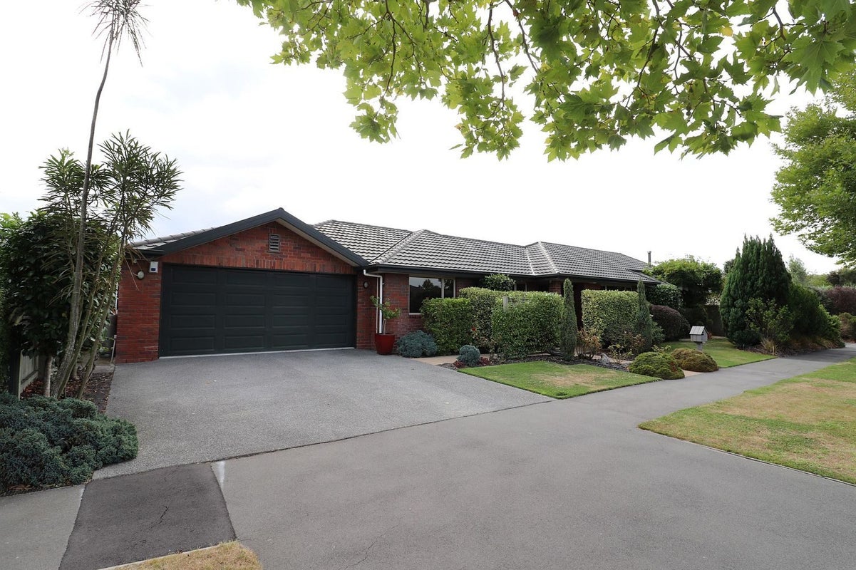 14 Coolspring Way, Redwood, Christchurch - Carousel 2