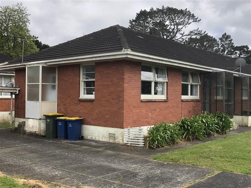 4/2 Godley Road, Green Bay, Auckland - Carousel 11