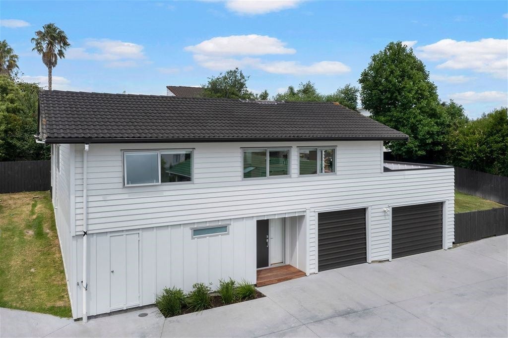 2/61A TARGET RD, Totara Vale, Auckland - Carousel 2