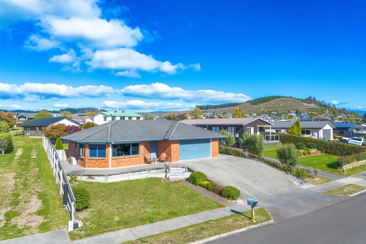 59 Parekaawa Drive, Motuoapa, Turangi - Carousel 1