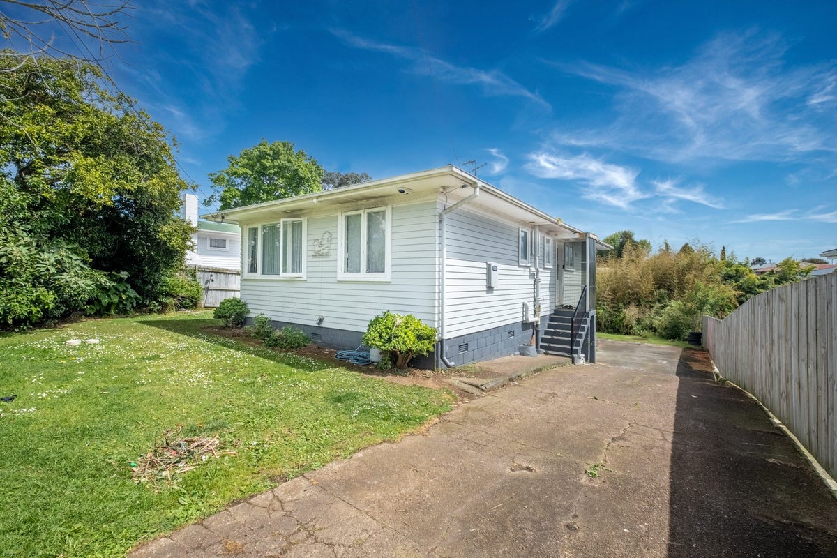 7 Mountfort Street, Manurewa, Auckland - Carousel 1