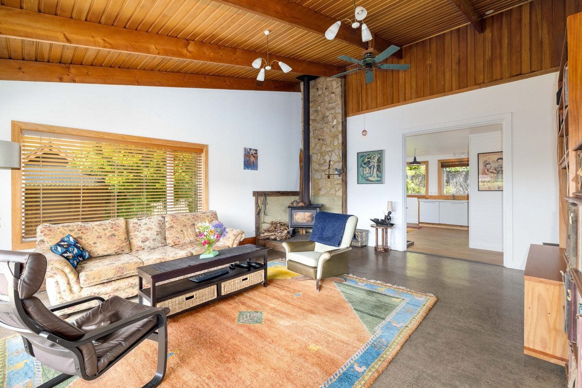 34 Whero Avenue, Diamond Harbour, Lyttelton - Carousel 1
