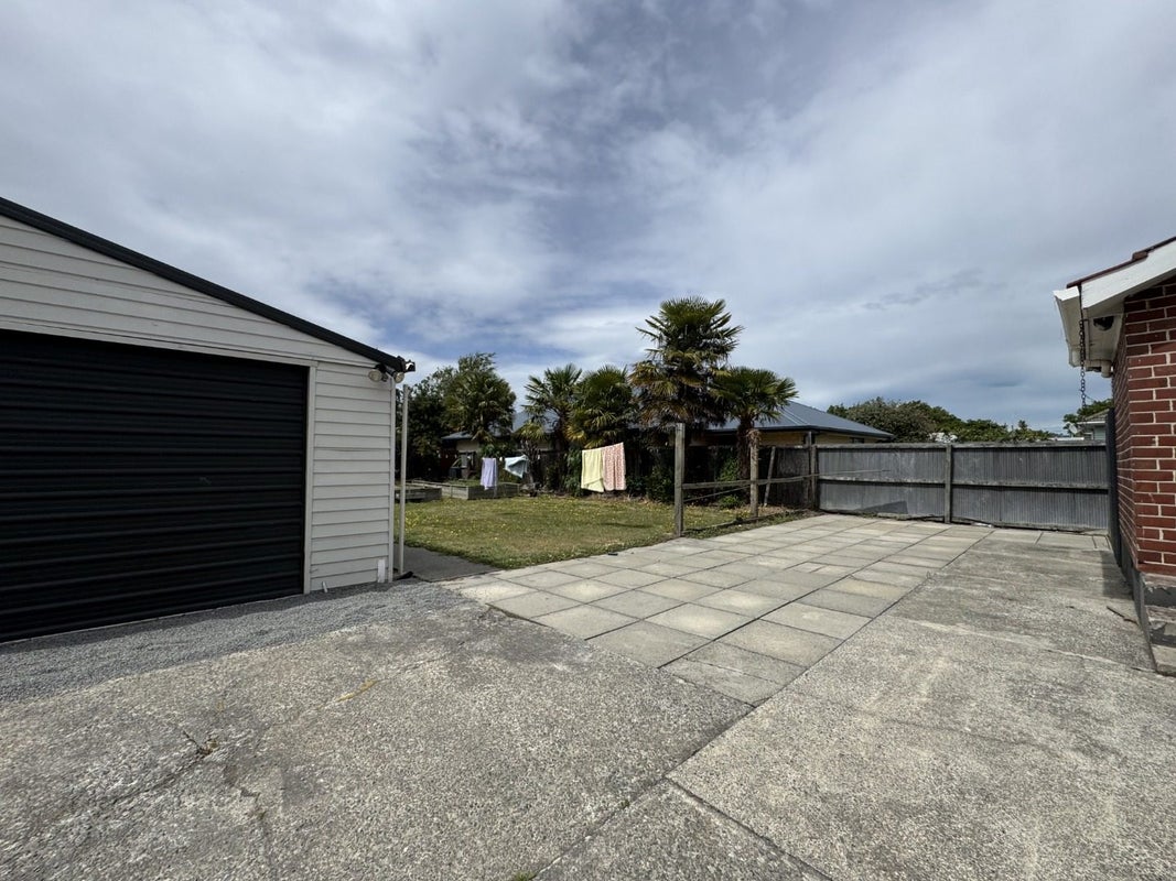 14 McGregors Road, Bromley, Christchurch - Carousel 11