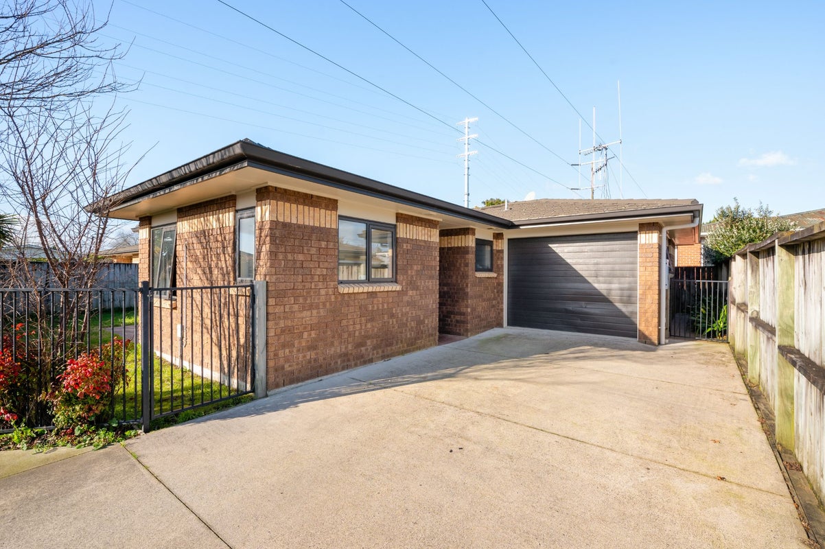 10F Yorkshire Road, Silverdale, Hamilton, Waikato - Carousel 1