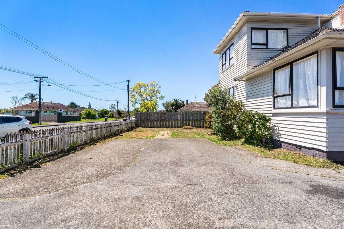 2 Matapan Road, Panmure, Auckland - Carousel 19