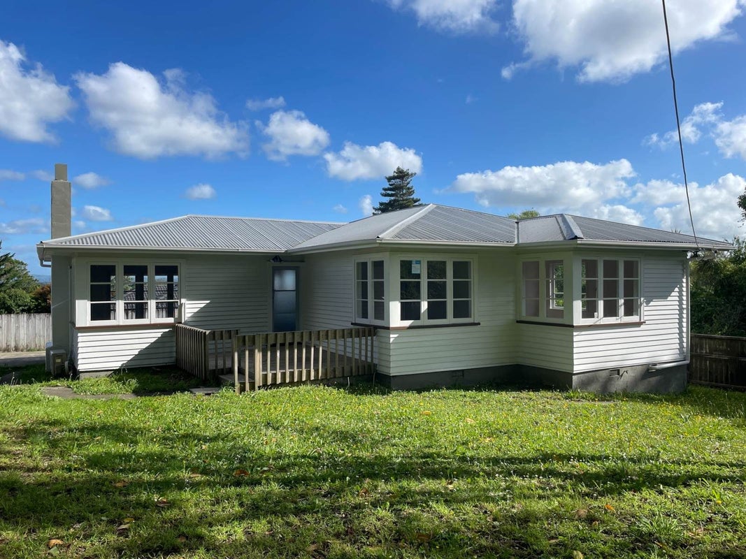 1 Shifnal Drive, Randwick Park, Auckland - Carousel 1