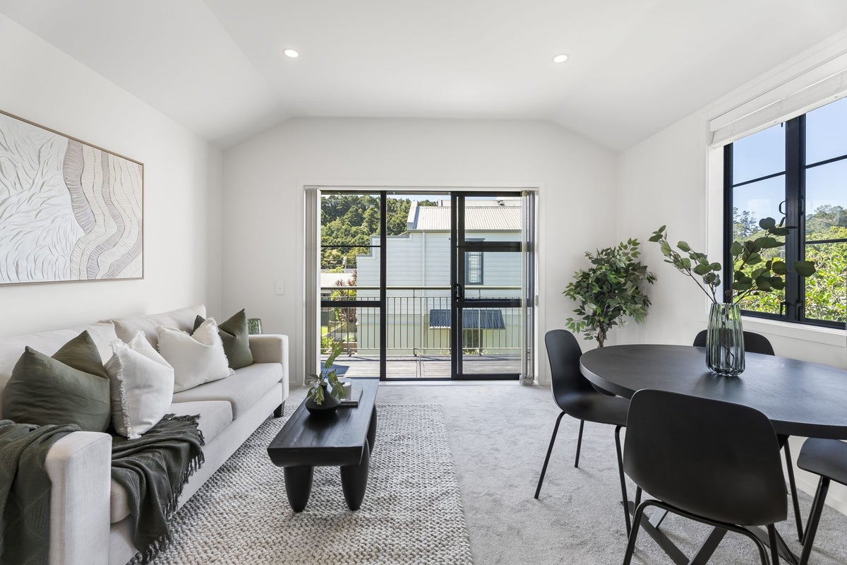 10/5 Carolina Place, Albany, Auckland - Carousel 1