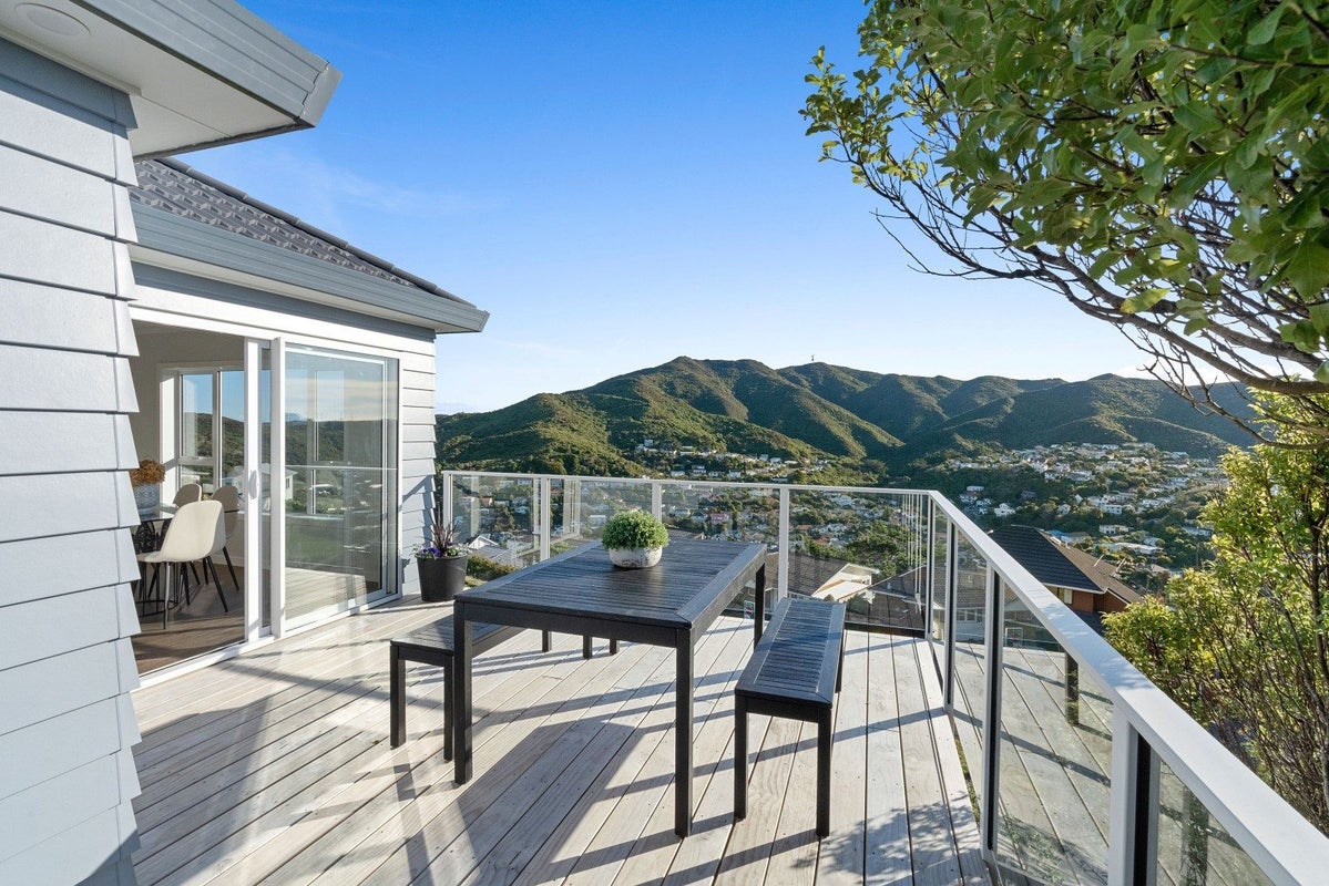 5 Landsdowne Terrace, Karori, Wellington - Carousel 2