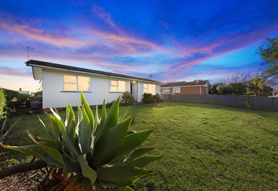 24 Winsford Street, Manurewa, Auckland - Carousel 2