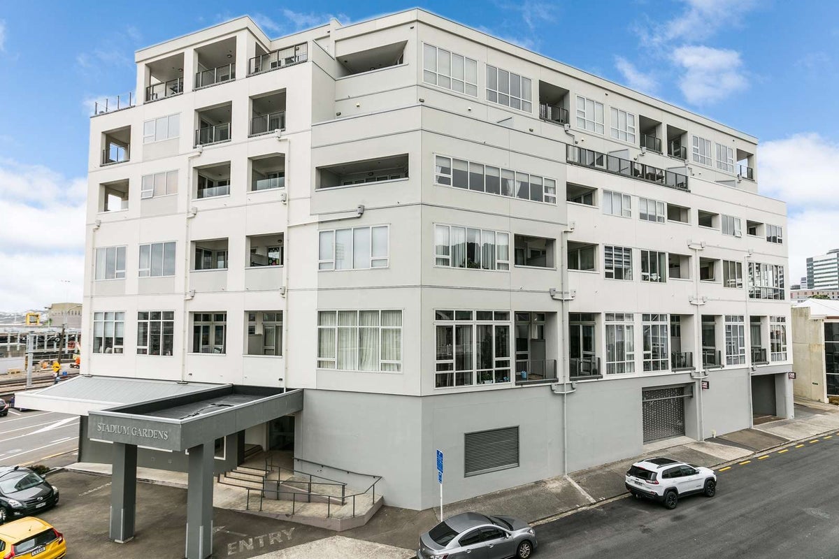 214/107 Thorndon Quay, Pipitea, Wellington - Carousel 1