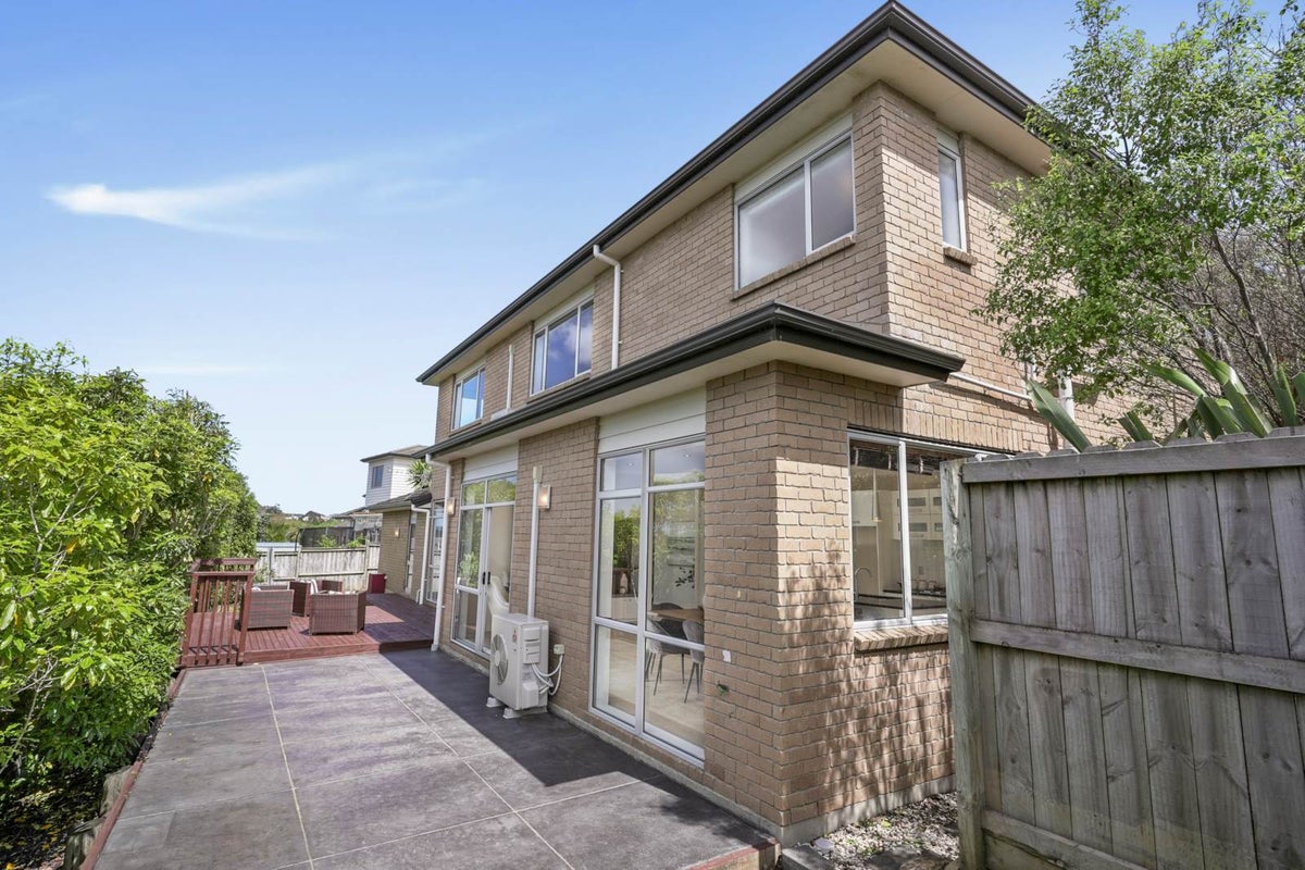13 Tekapo Rise, Fairview Heights, Auckland - Carousel 2