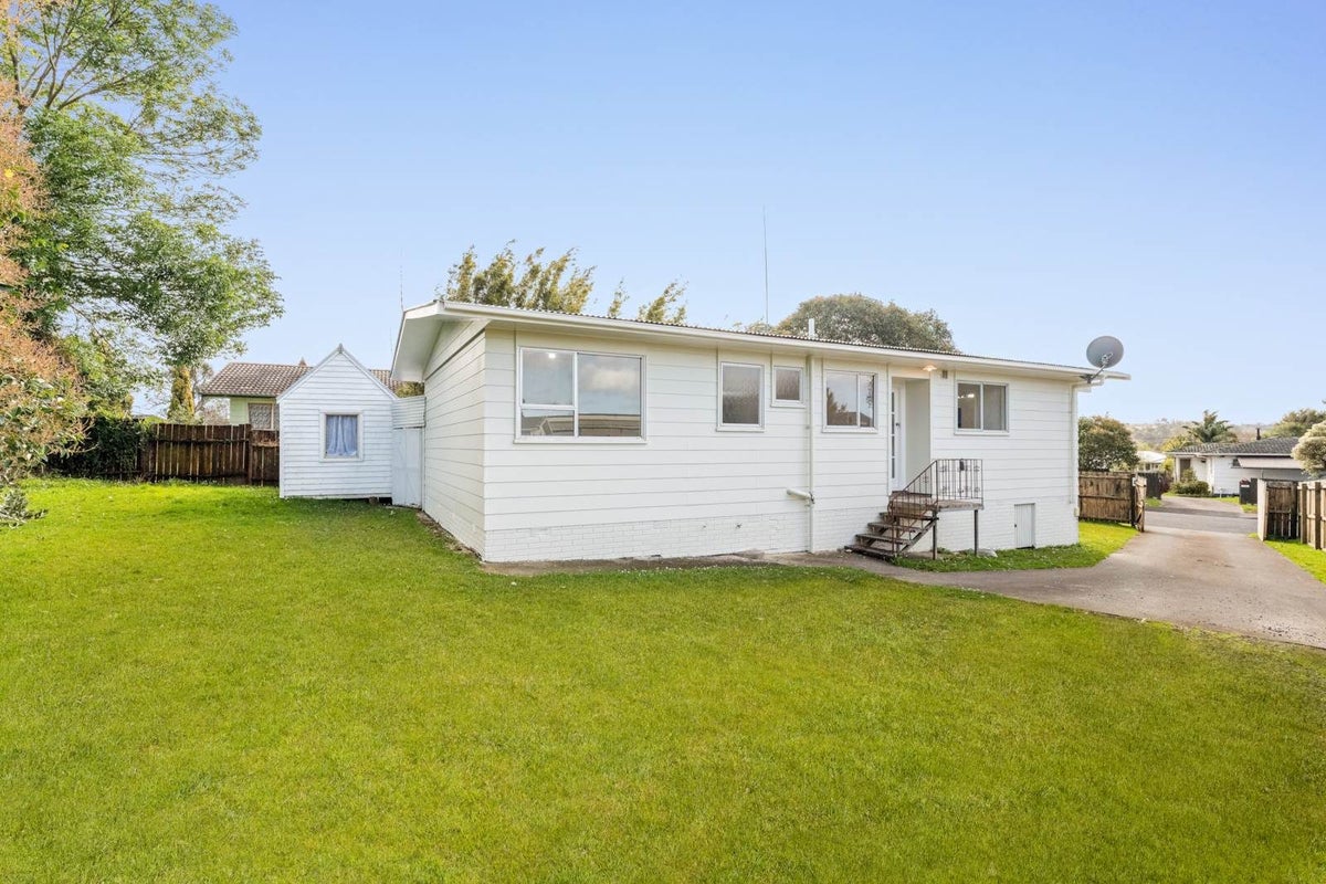 18 Tango Place, Henderson, Auckland - Carousel 2