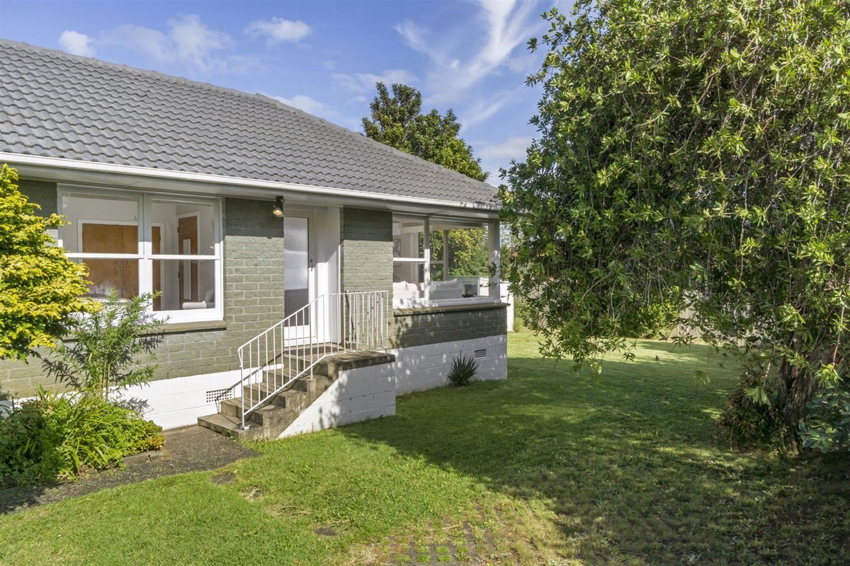 3/13 Otakau Road, Milford, Auckland - Carousel 2