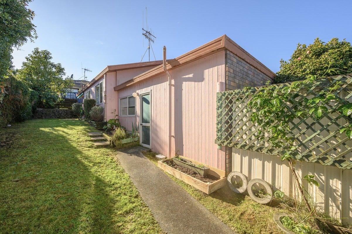 35 Redmond Street, Judea, Tauranga - Carousel 16