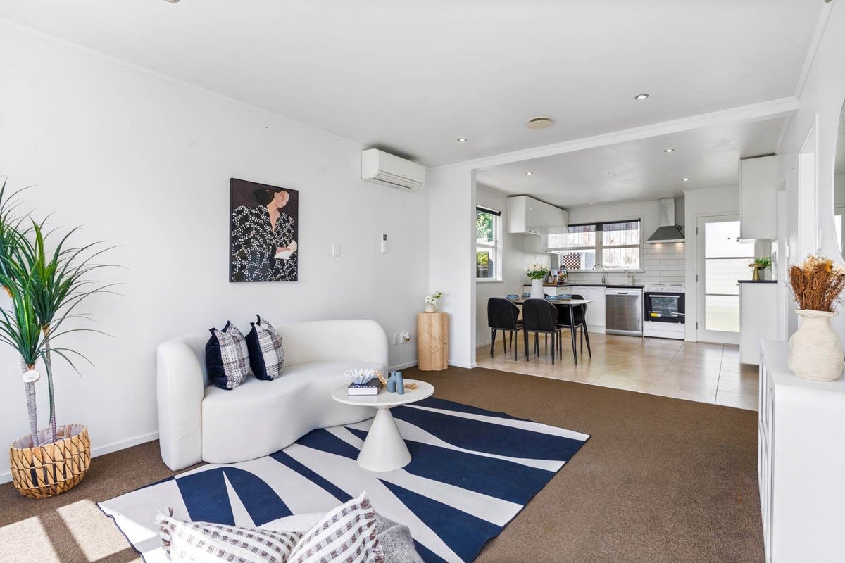 75A Vandeleur Avenue, Birkdale, Auckland - Carousel 23