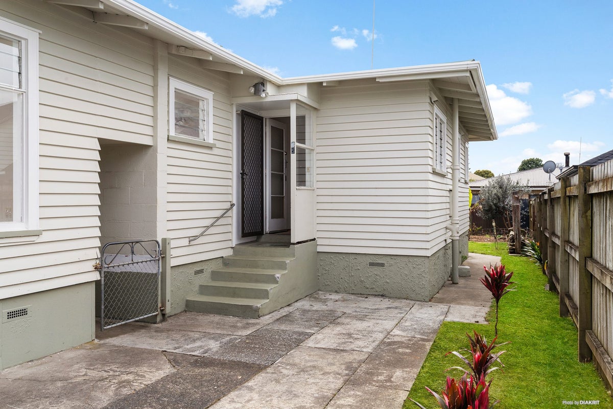 45 Nelson Street, Pukekohe, Pukekohe - Carousel 1