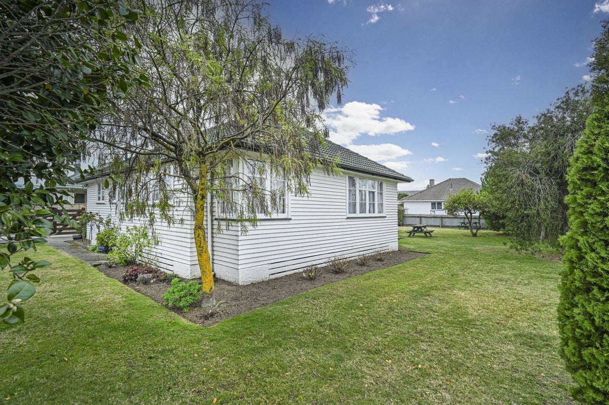 731 Ngaio Street, Mahora, Hastings - Carousel 1