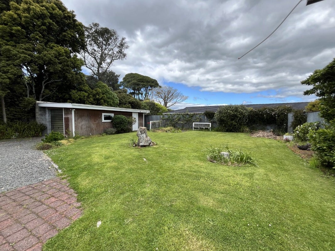 20 Holsworthy Road, Lower Vogeltown, New Plymouth - Carousel 16
