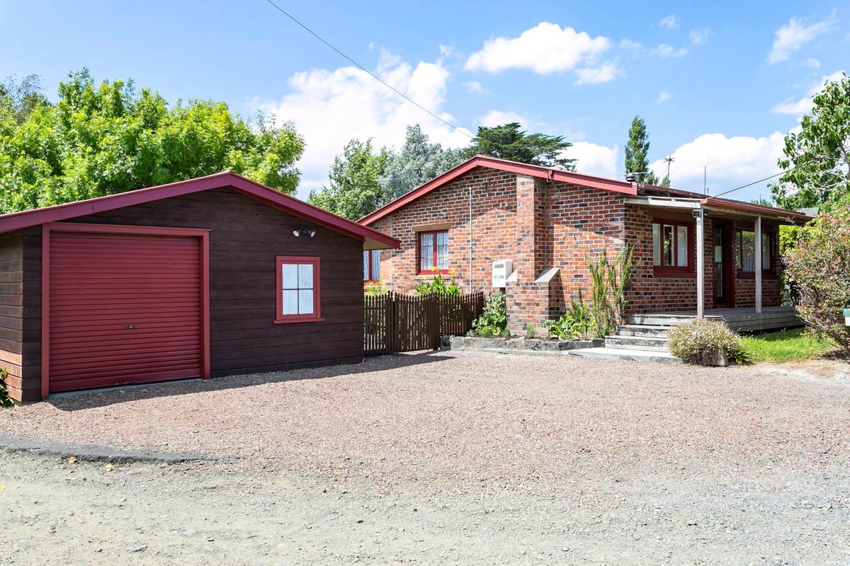 41 Township Road, Waitakere, Auckland - Carousel 1