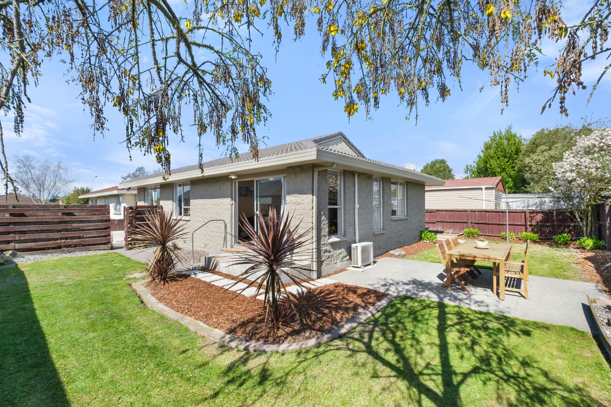2/12 Shannon Place, Belfast, Christchurch - Carousel 1
