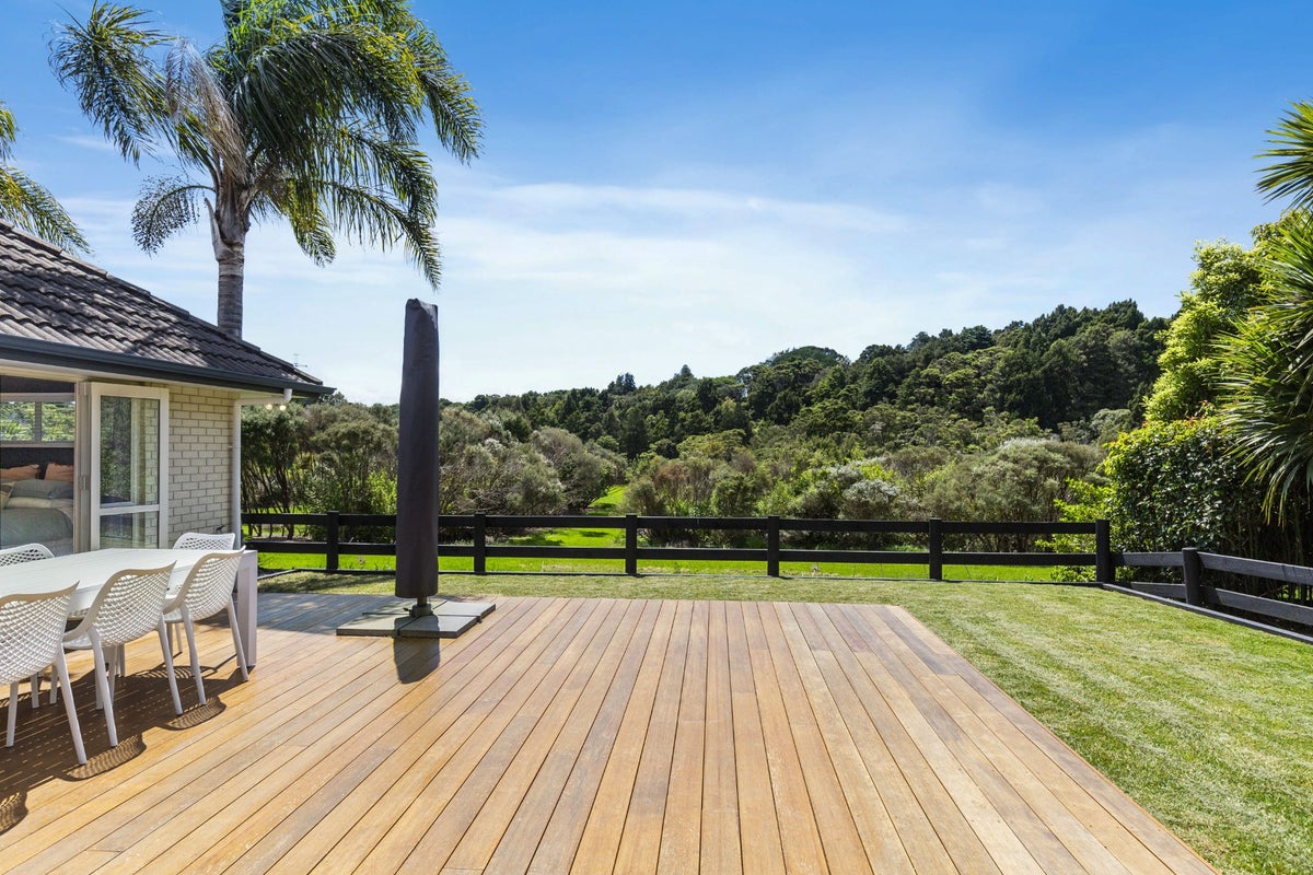 30 Norman Close, The Gardens, Auckland - Carousel 1