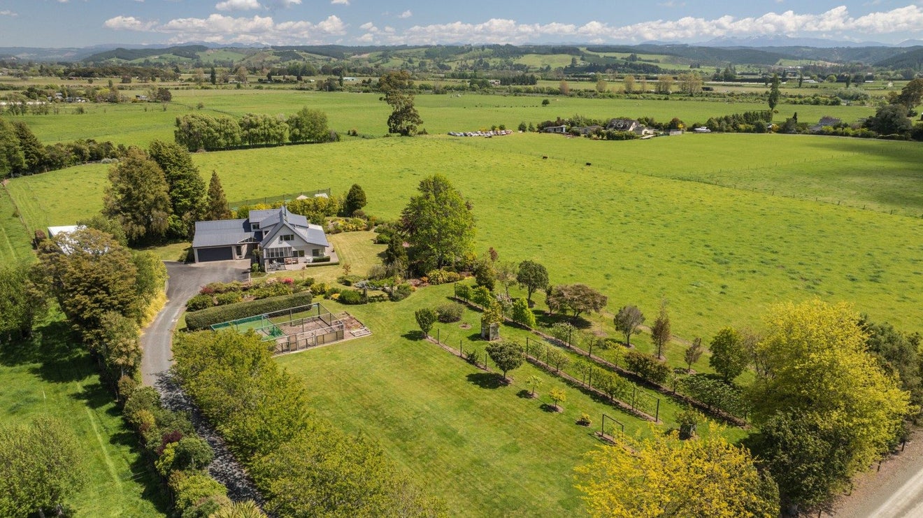 381 Pugh Road, Hope, Richmond - Carousel 1