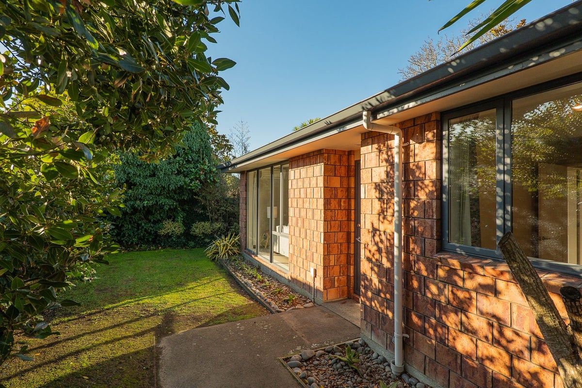 89 Charles Street, Waltham, Christchurch - Carousel 2