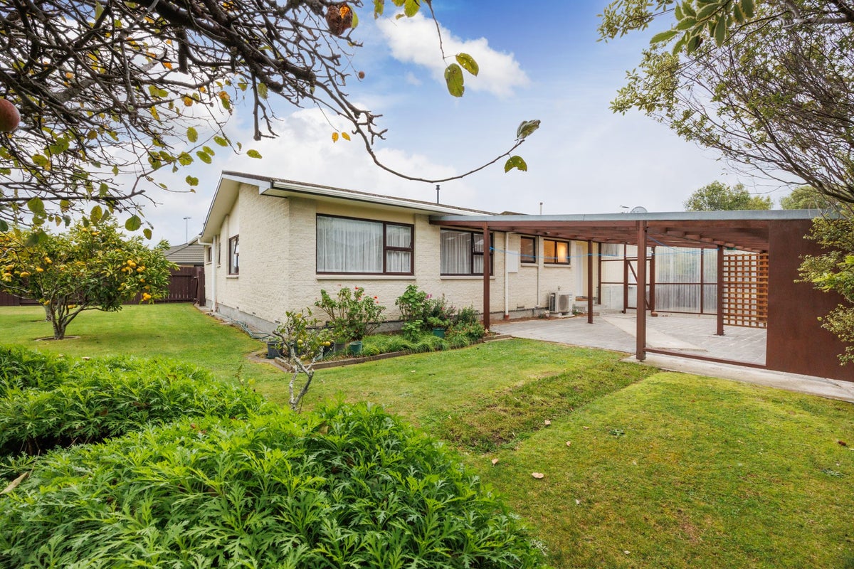 11 Moyne Avenue, Milson, Palmerston North - Carousel 1