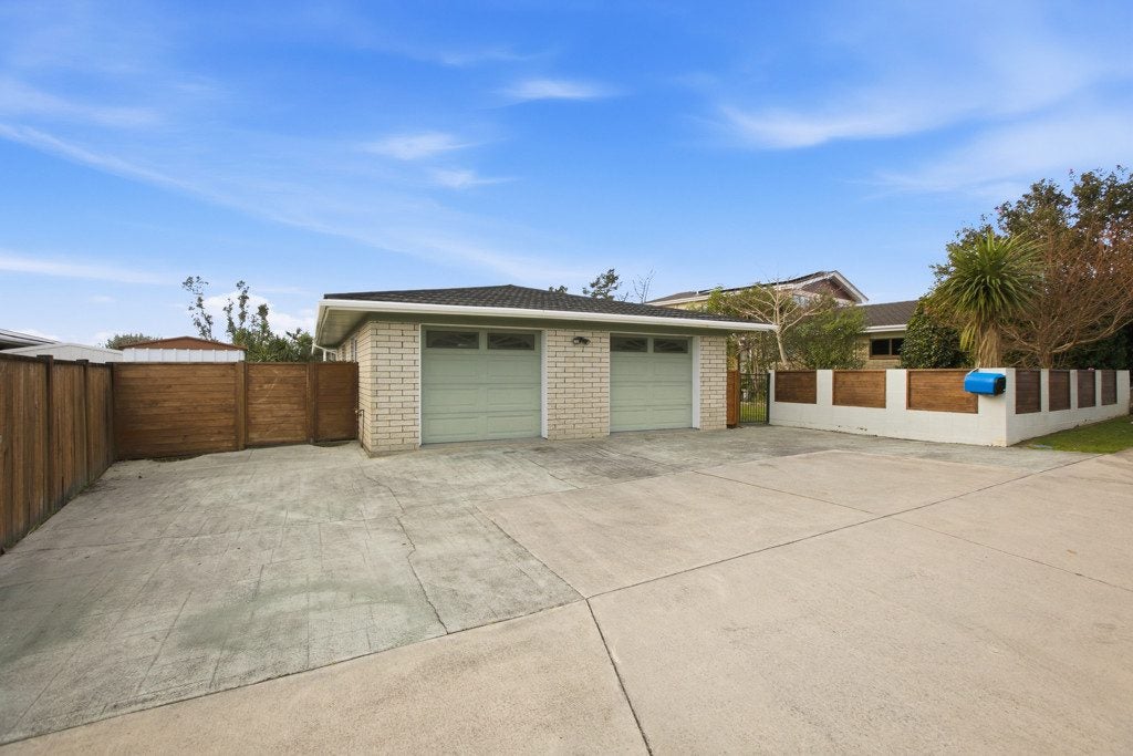 34 Truby King Street, Merrilands, New Plymouth - Carousel 1
