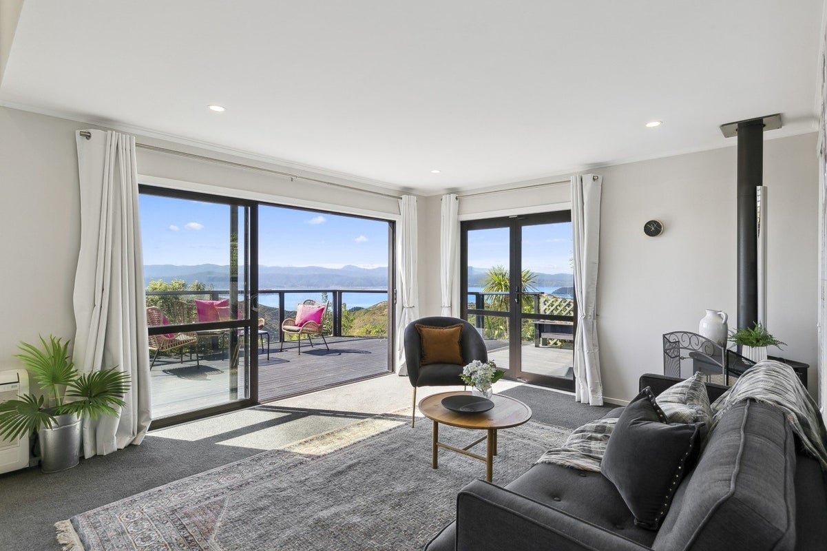 11 Hindipur Terrace, Broadmeadows, Wellington - Carousel 2