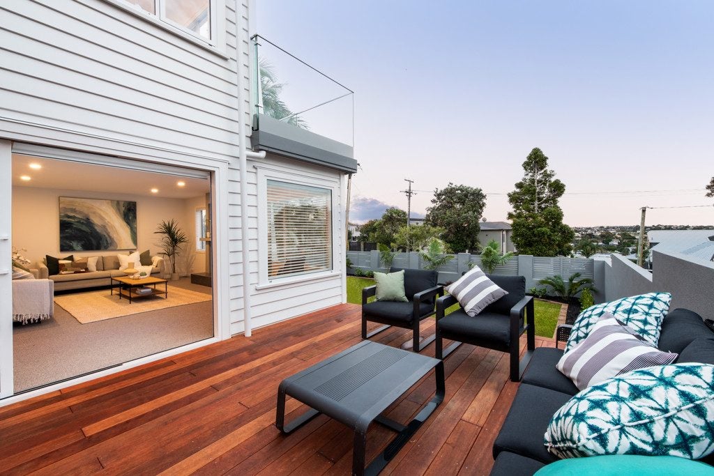 26 Kowhai Road, Campbells Bay, Auckland - Carousel 2
