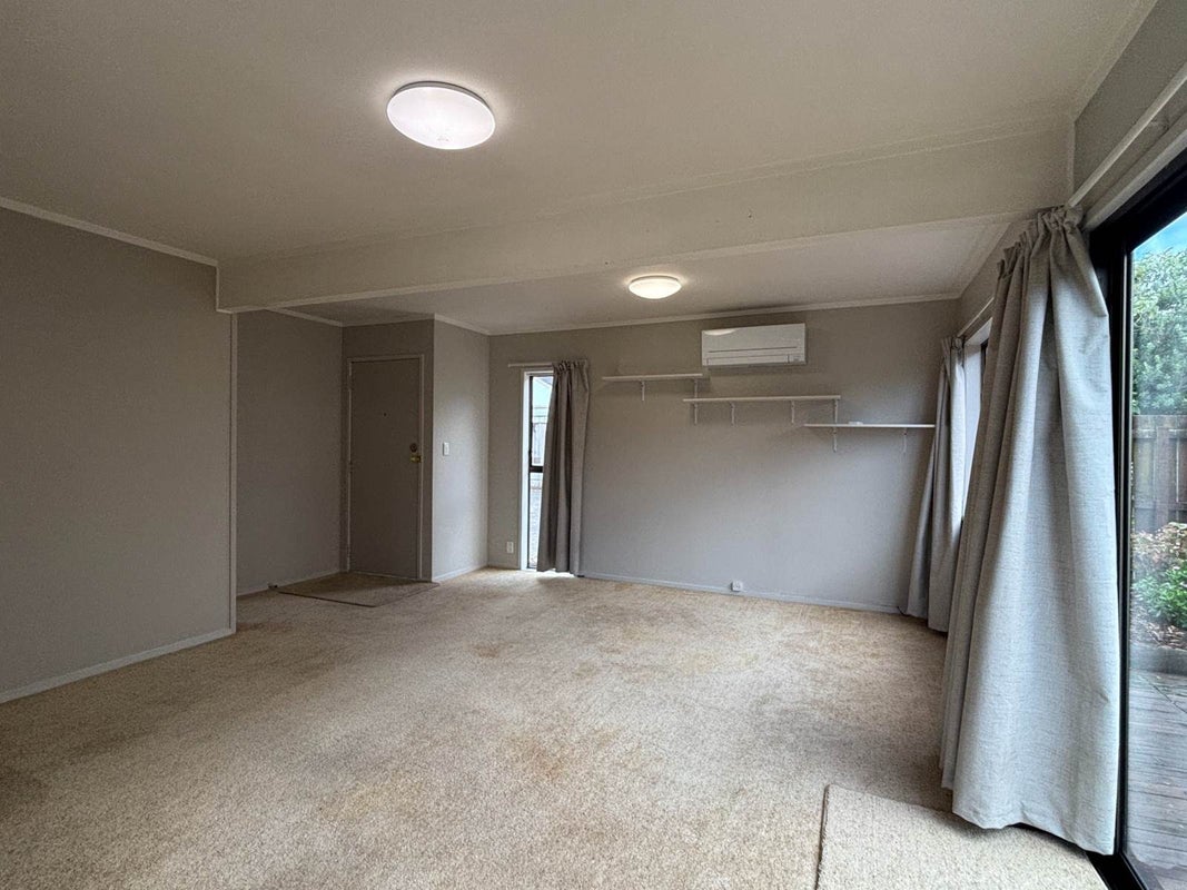 9B Highland Park Drive, Highland Park, Auckland - Carousel 2