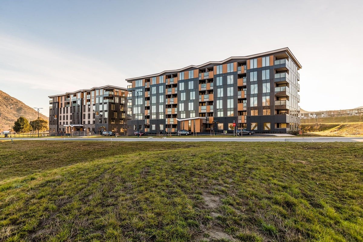 511/16 Mountain Ash Drive, Frankton, Queenstown - Carousel 2