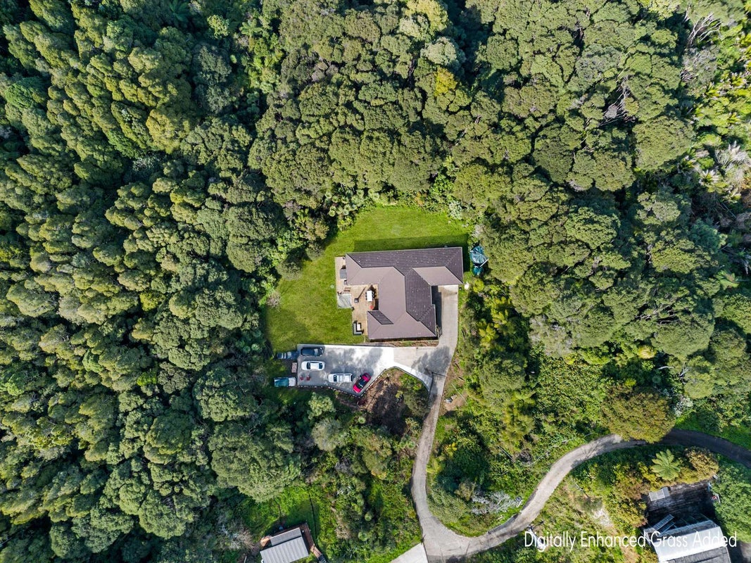296 Forest Hill Road, Waiatarua, Auckland - Carousel 1